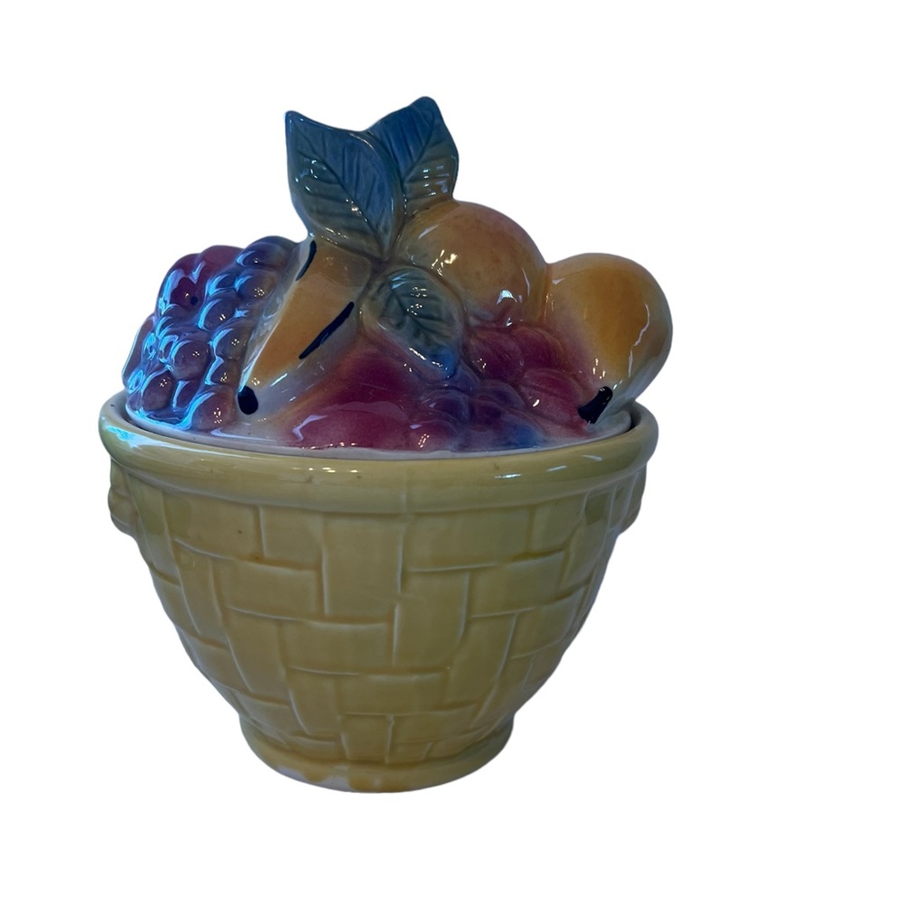 Vintage Shawnee USA fruit basket cookie jar marked on bottom 1950’s